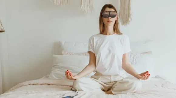 HTC Vive Flow - Casque de réalité virtuelle de méditation